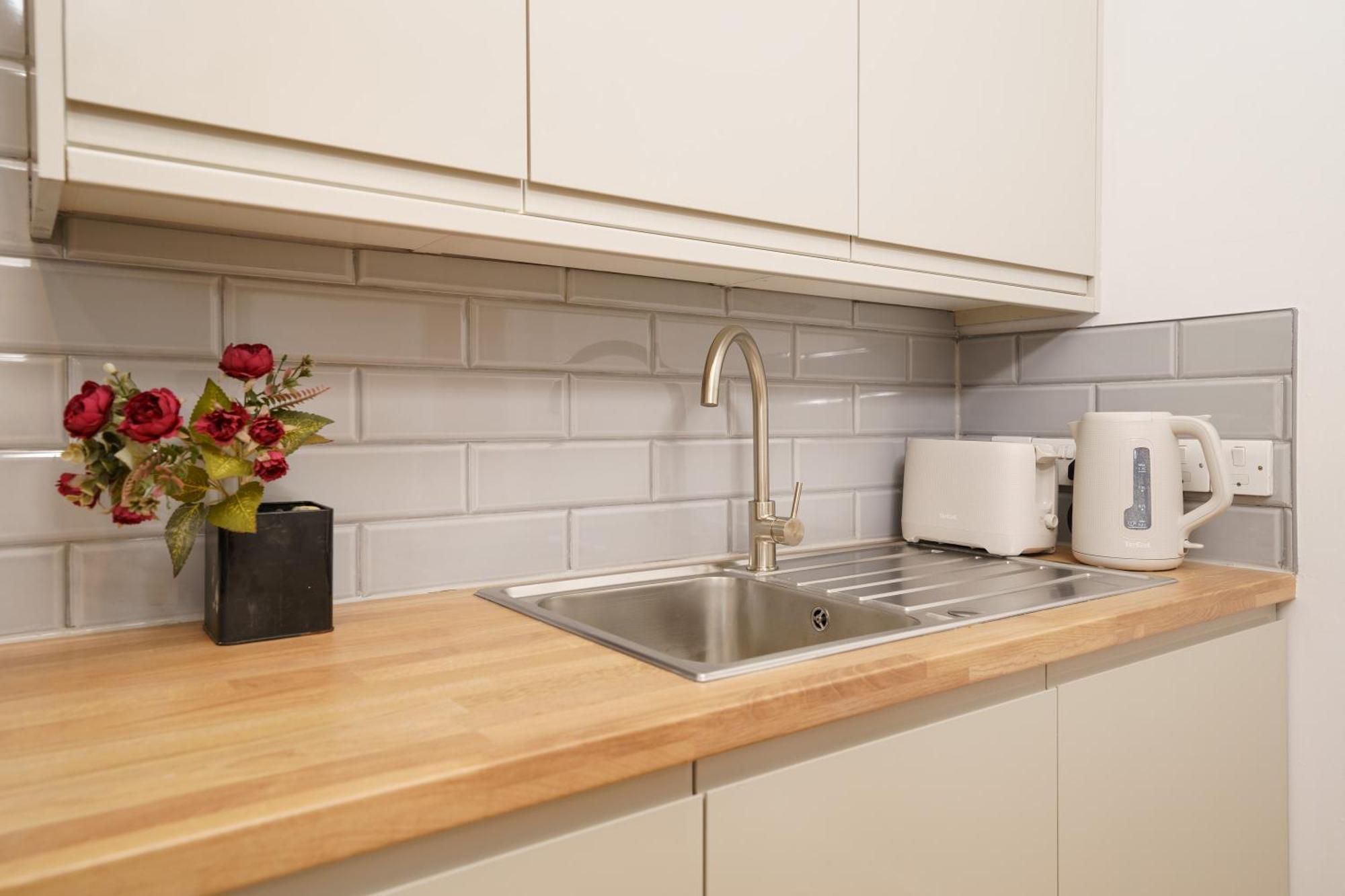 Soul Of Brixton Stylish Flat For 4 * London